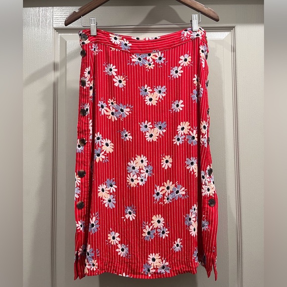 Madewell Red Striped Floral Button Skirt - Picture 4 of 8